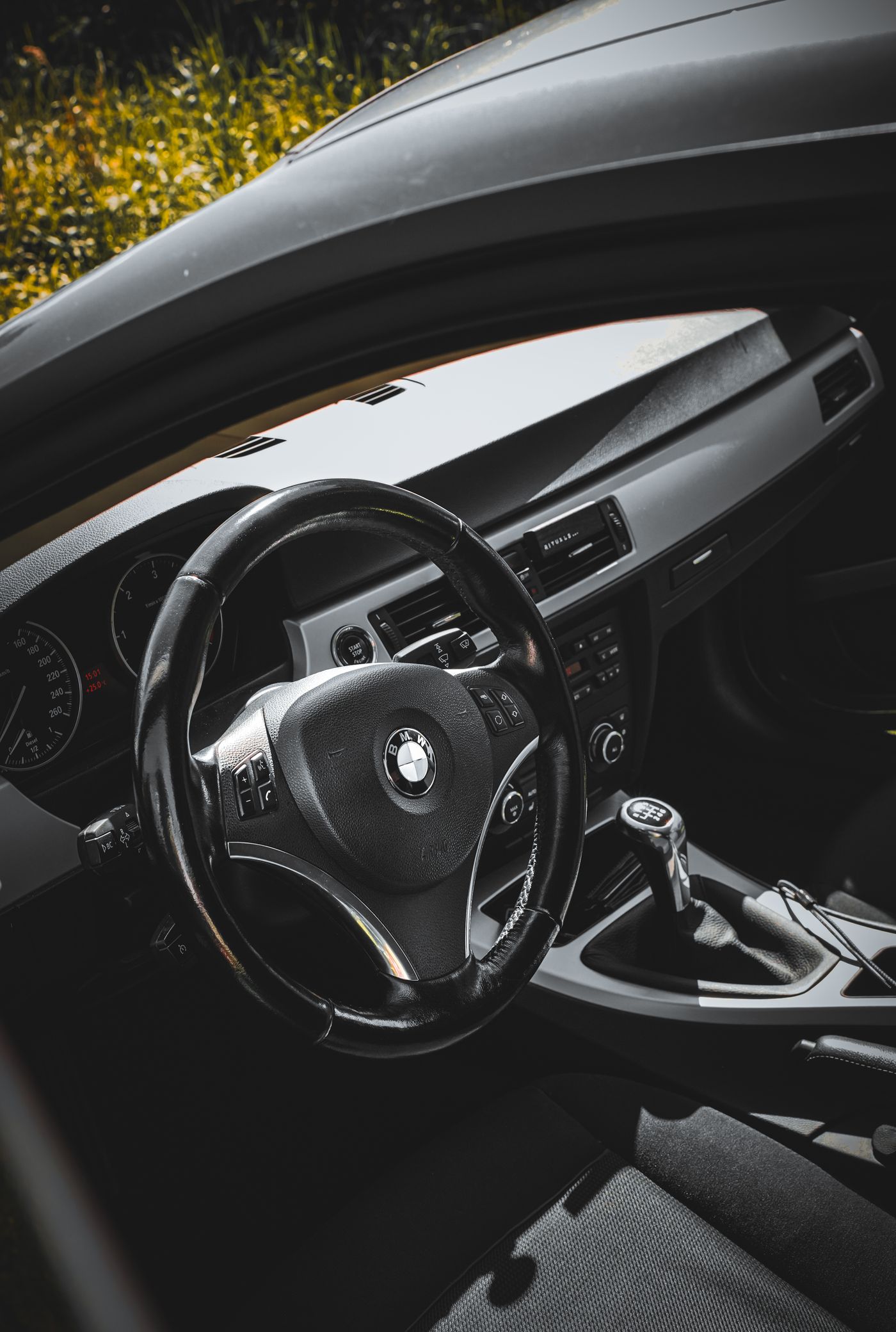 BMW steering wheel, dashboard and manual gear lever